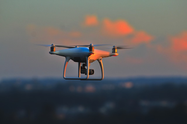 Fugar găsit cu o dronă. Bărbatul se ascundea de 17 ani de autorități