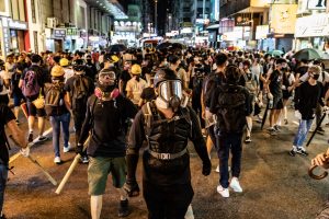 Protestanții din Hong Kong preferă moartea decât să piardă lupta!