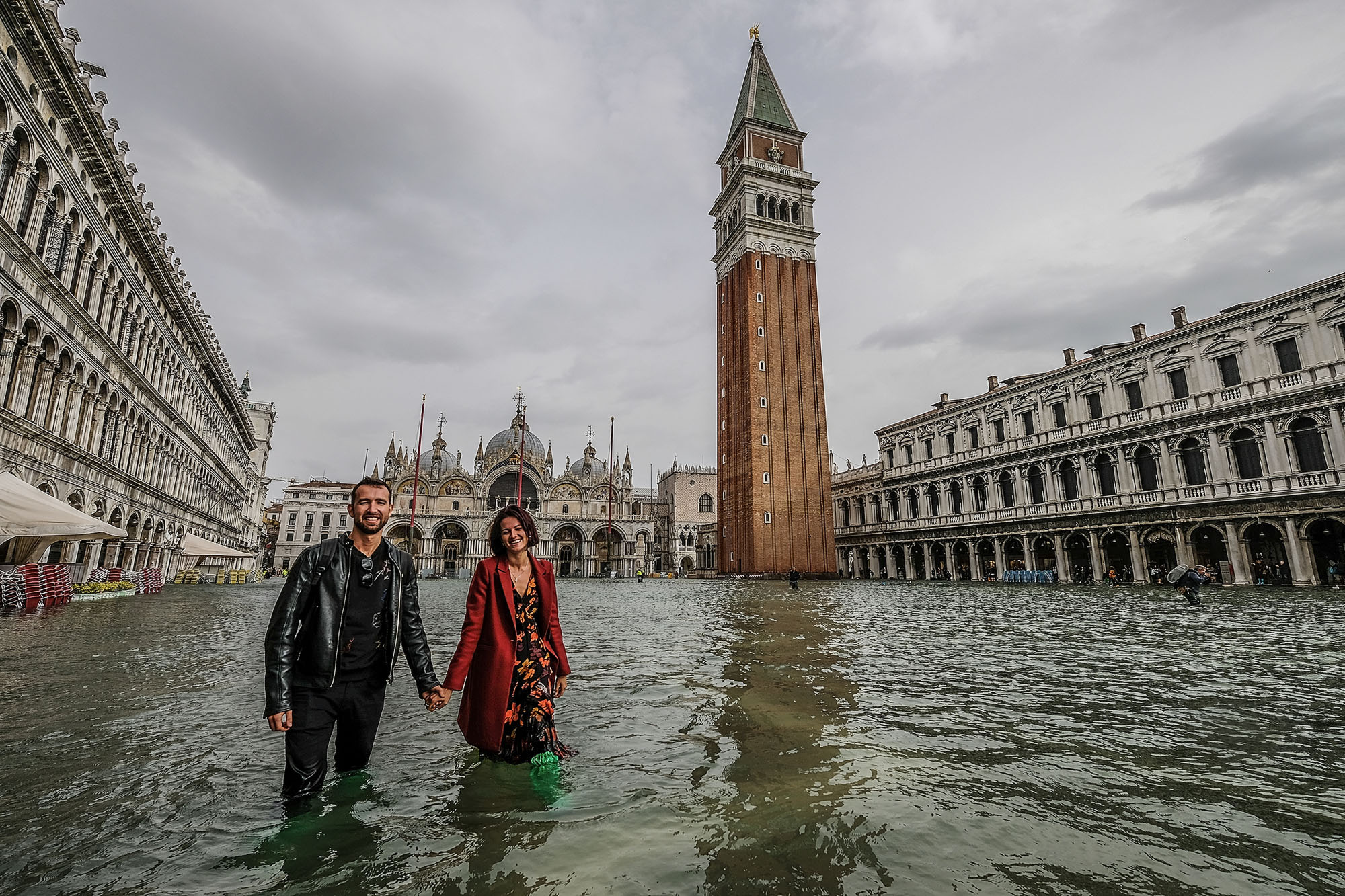 Veneția este cuprinsă de ape. Orașul este inundat aproape în întregime