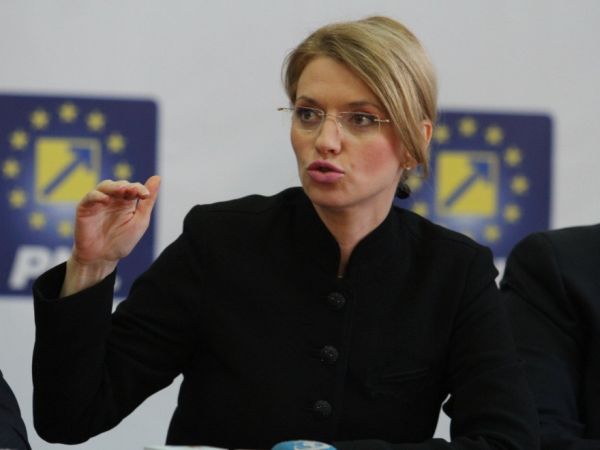 Președintele Senatului, despre alegerile din 2024: România ar putea fi paralizată! Alina Gorghiu, avertisment dur