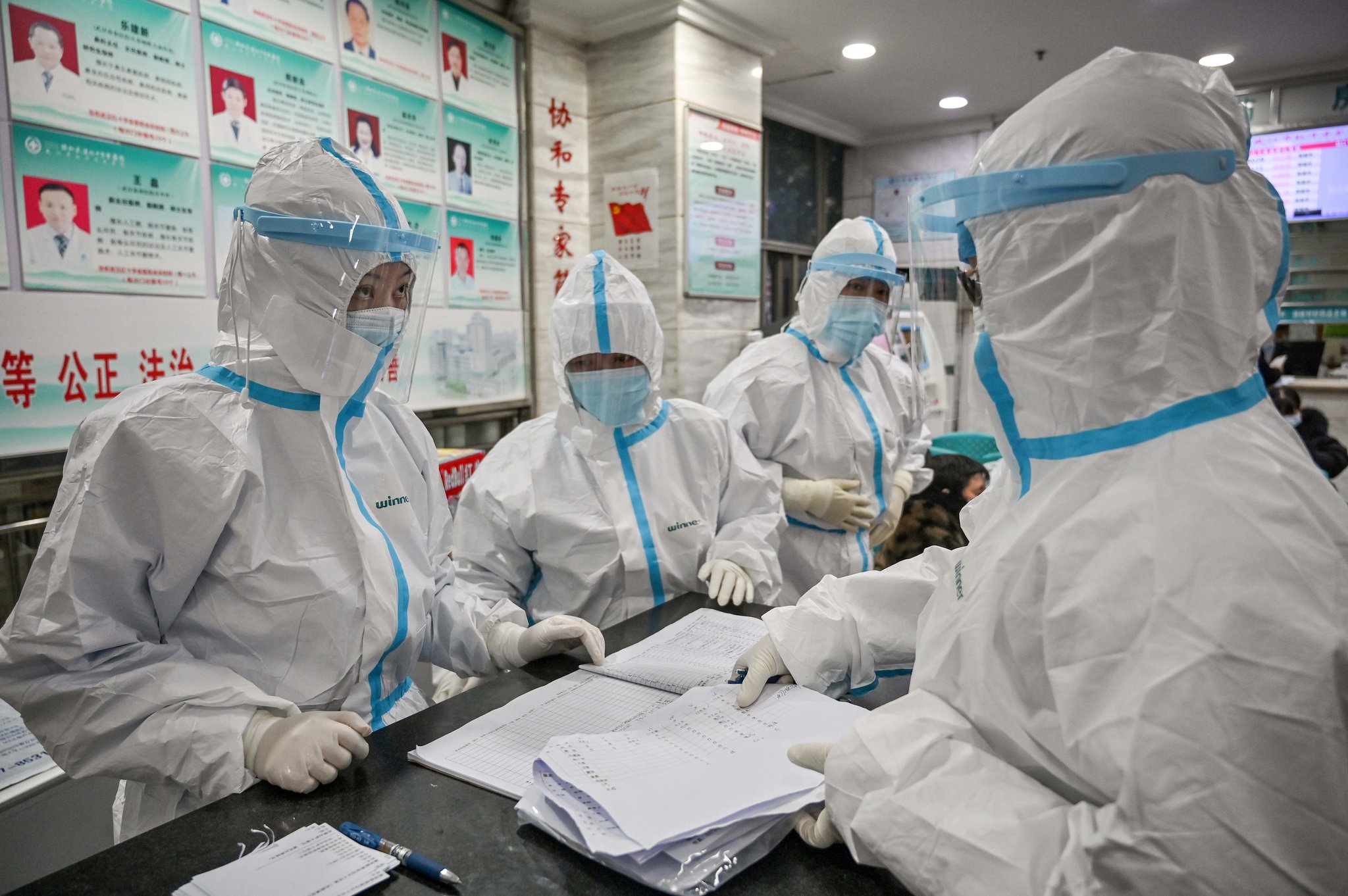 Bilanțul victimelor coronavirusului este în creștere | În China mor peste 50 de oameni pe zi