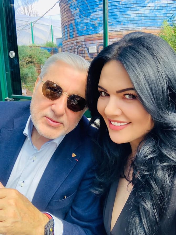 Cum o răsfață Ilie Năstase pe Ioana. Ce obiect de lux i-a cumpărat fostul mare tenismen soției sale