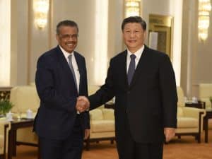 OMS și China se aliază împotriva Statelor Unite. Relațiile diplomatice dintre cele două țări sunt în corzi