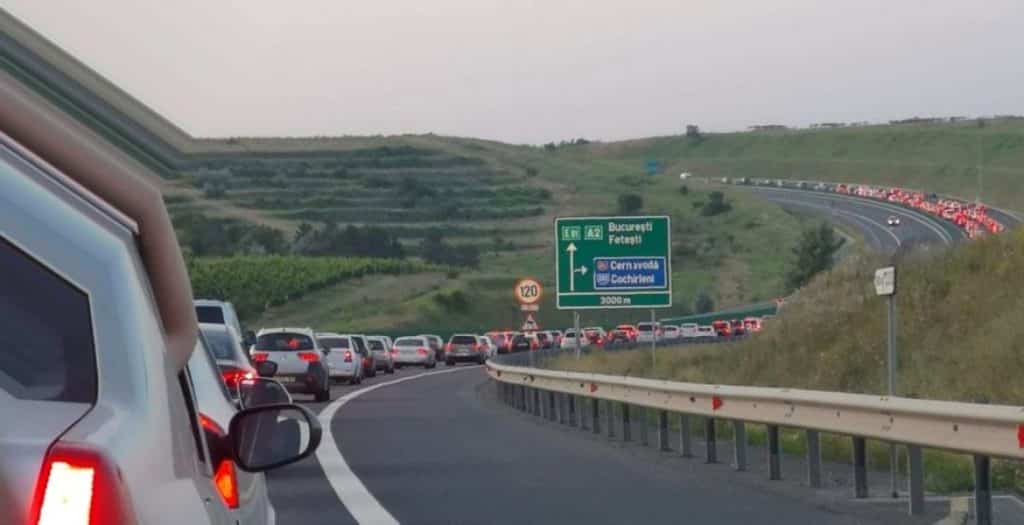 Autostrada Soarelui va fi închisă pe anumite porțiuni astăzi,  5 iunie 2023, avertizează Poliția Rutieră, ținând cont că este finalul minivacanței de 1 Iunie și Rusalii.