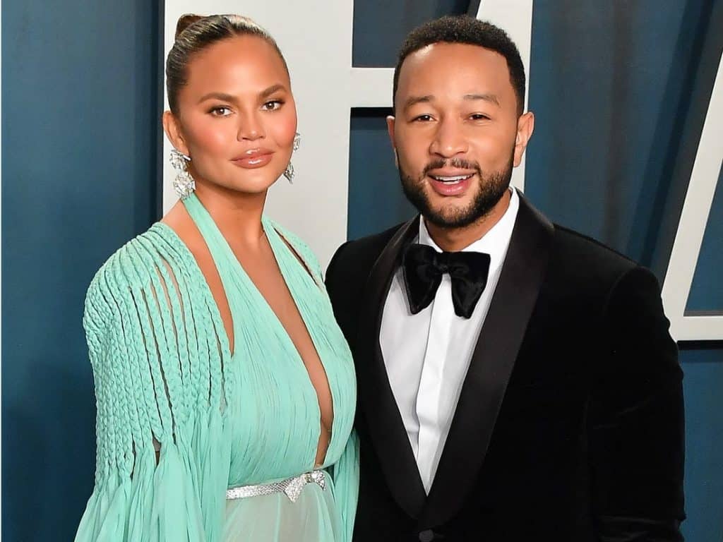 John Legend va deveni tătic! Cântătețul își așteaptă cel de-al treilea copil