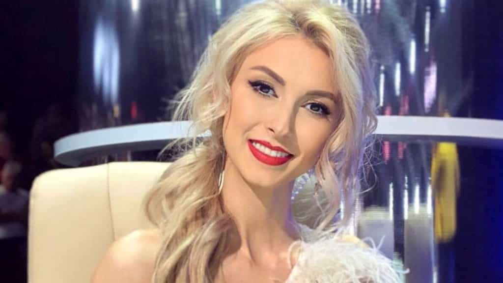 Andreea Bălan a tăiat respirația tuturor fanilor după ce s-a afișat în lenjerie intimă! / FOTO