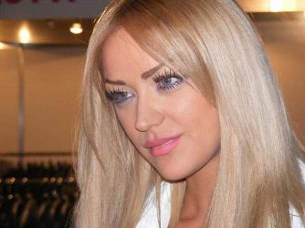 Bianca Drăgușanu, o nouă operație estetică! Câte intervenții are blondina / FOTO