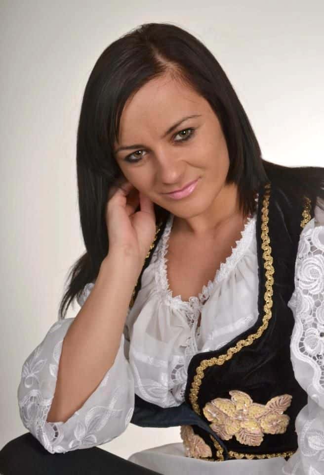 Carmen de la Sălciua, nici ea nu se mai recunoaște după atâtea operații estetice! ”Nu mă recunos”