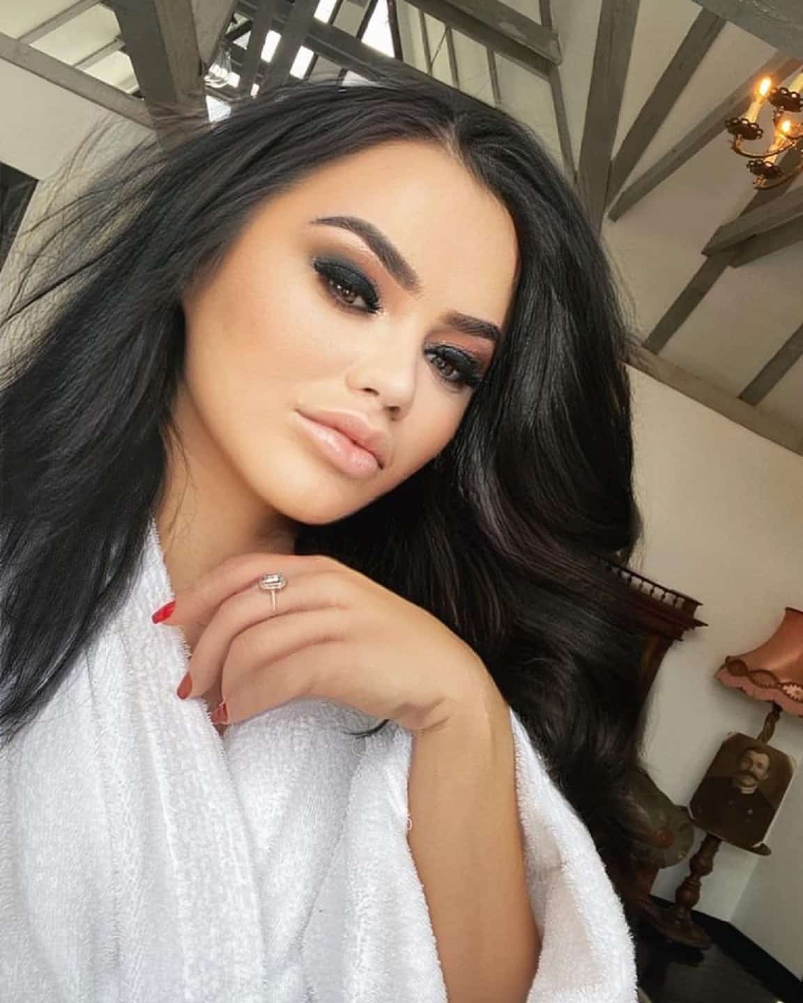 Carmen de la Sălciua a făcut videochat?! Răspunsul artistei i-a lăsat mască pe fani