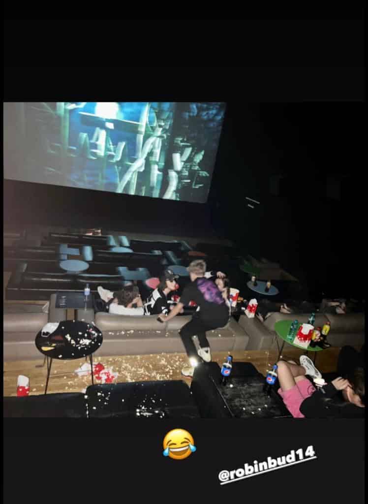 Corina Bud a sărbătorit ziua de naștere a fiului său într-o sală de cinema! Cum a arătat sala după petrecere întrece orice imaginație / FOTO