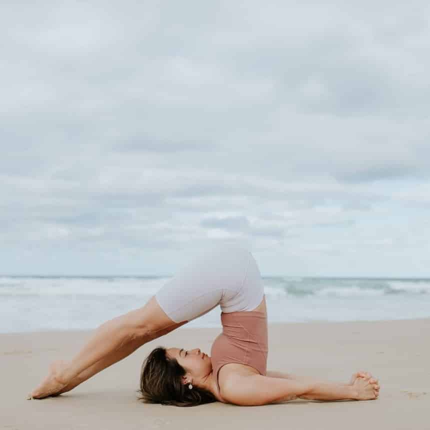 Astrele au prezis că e timpul să medităm. Ce poziție de yoga ți se potrivește în funcție de zodia ta