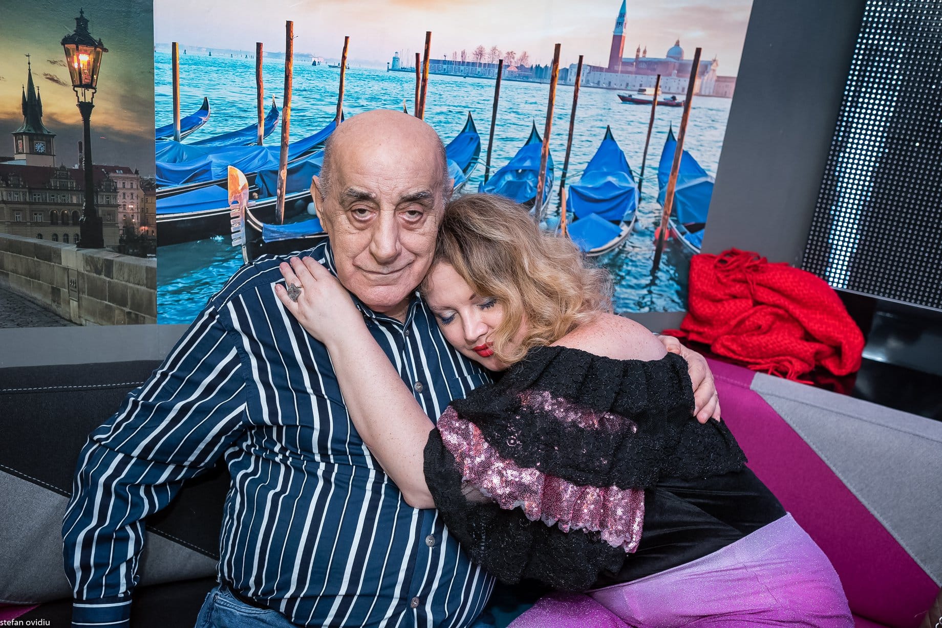 Oana și Viorel Lis, pregătiri intense pentru Crăciun. Blondina nu se oprește din ironii: „Am deja moșul”