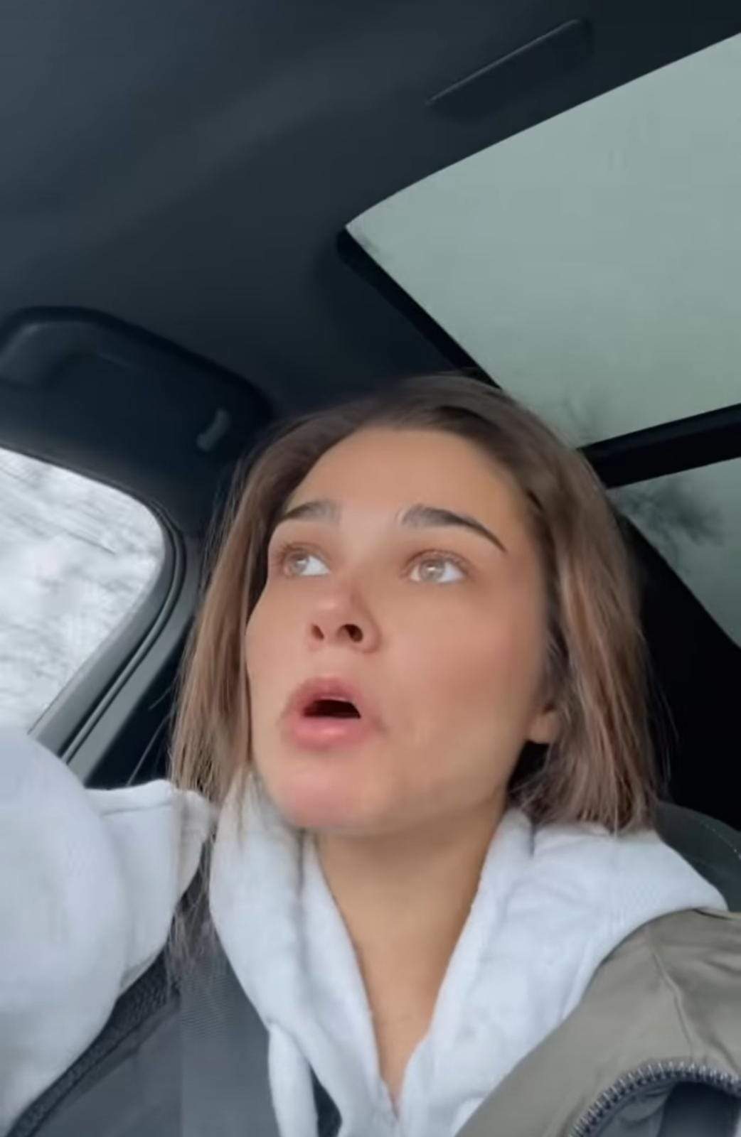 Theo Rose, foc și pară în trafic! Artista a răbufnit pe Instagram după ce un șofer i-a creat probleme la semafor: „Nu a rezolvat nimic” / FOTO