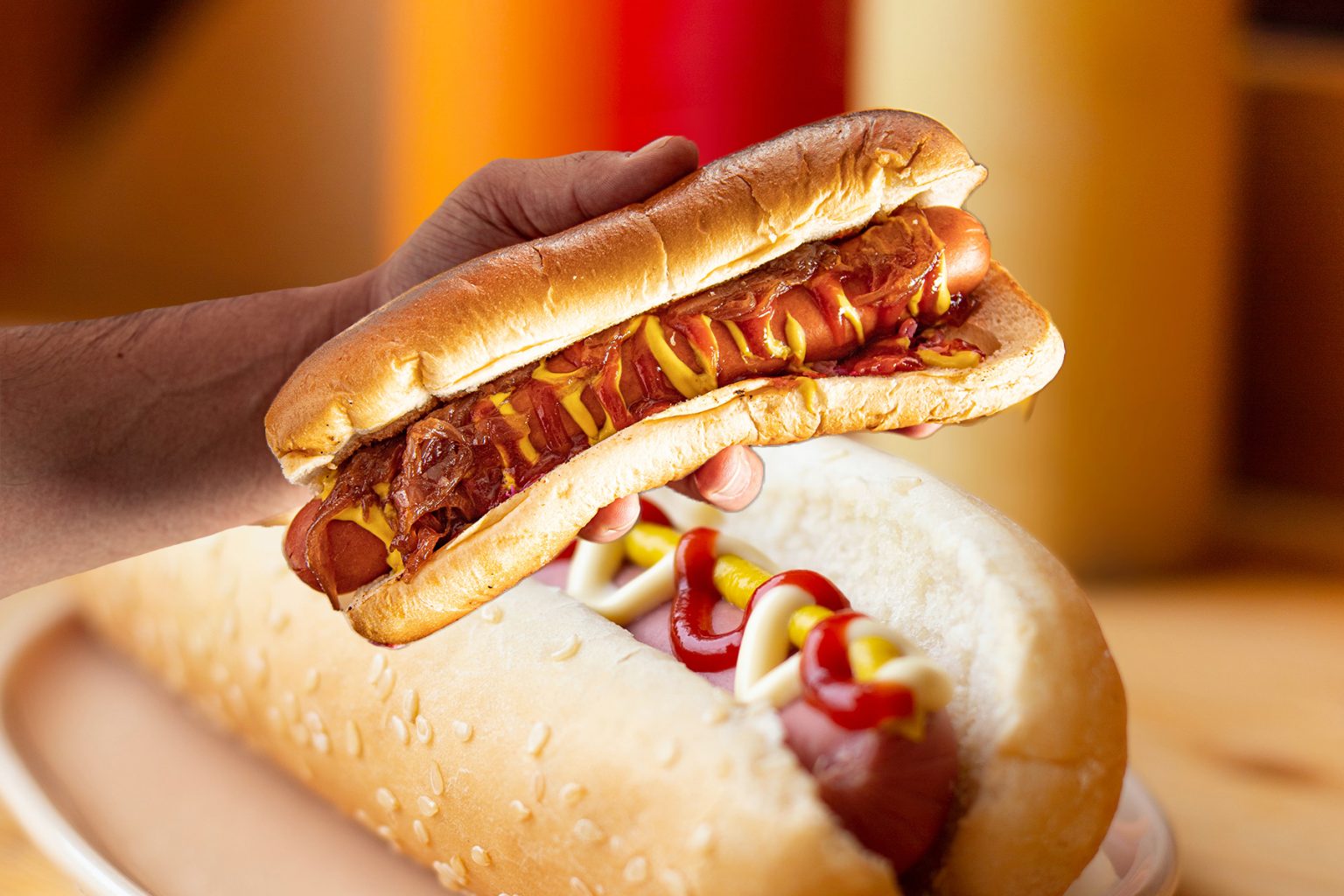 Cum să prepari un hot dog ca la carte. Rețeta care te va face să uiți de cei comandați la restaurante!