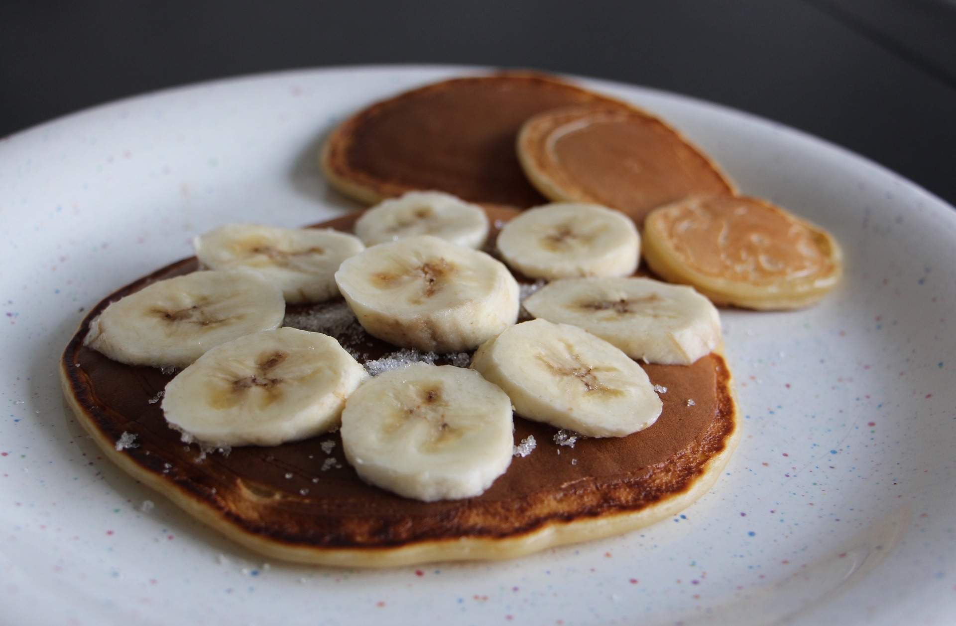  3 motive pentru care să faci pancakes la micul dejun