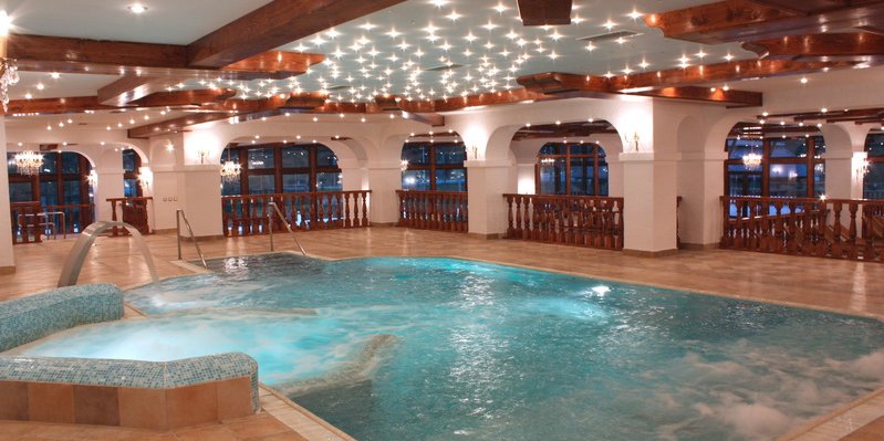 Top 5 hoteluri cu piscină interioară, din România. Reprezintă destinațiile perfecte pentru o minivacanță de Valentine's Day