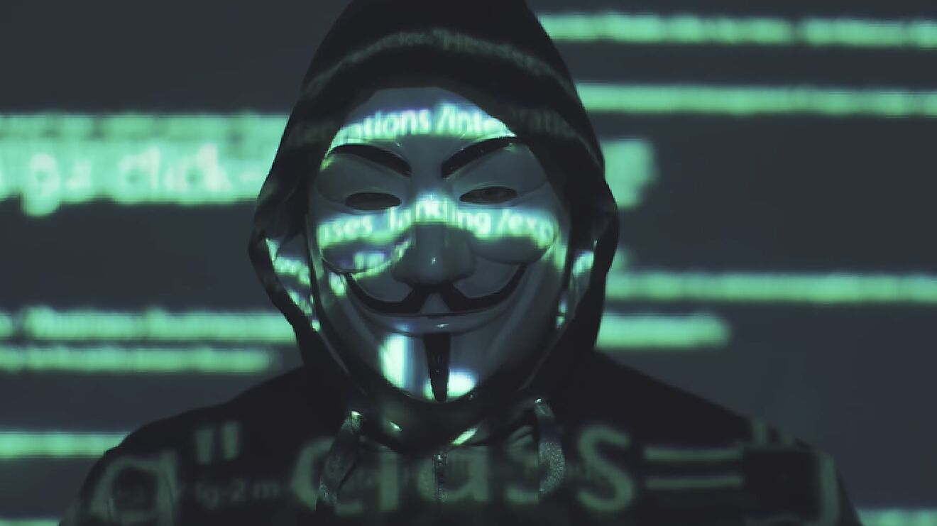 Anonymous a intrat în război! Gruparea de hackeri a lansat un atac asupra Rusiei. „Am spart baza de date…”