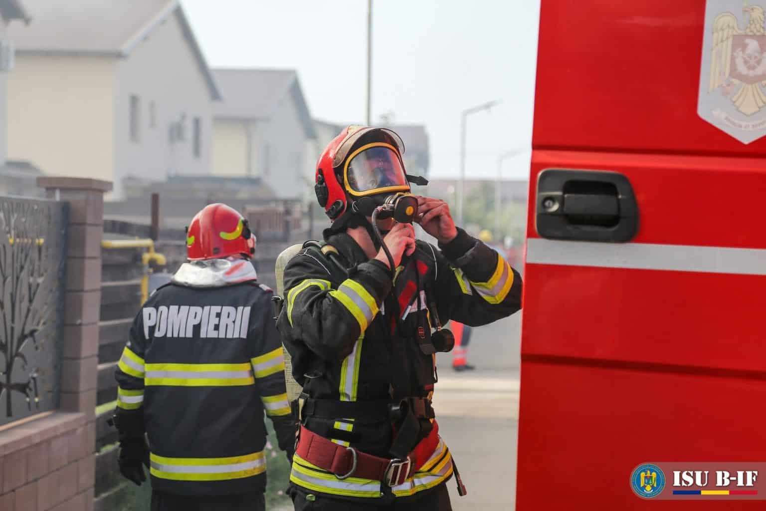 Ultima oră! Incendiu puternic la APACA București. Sunt degajări mari de fum