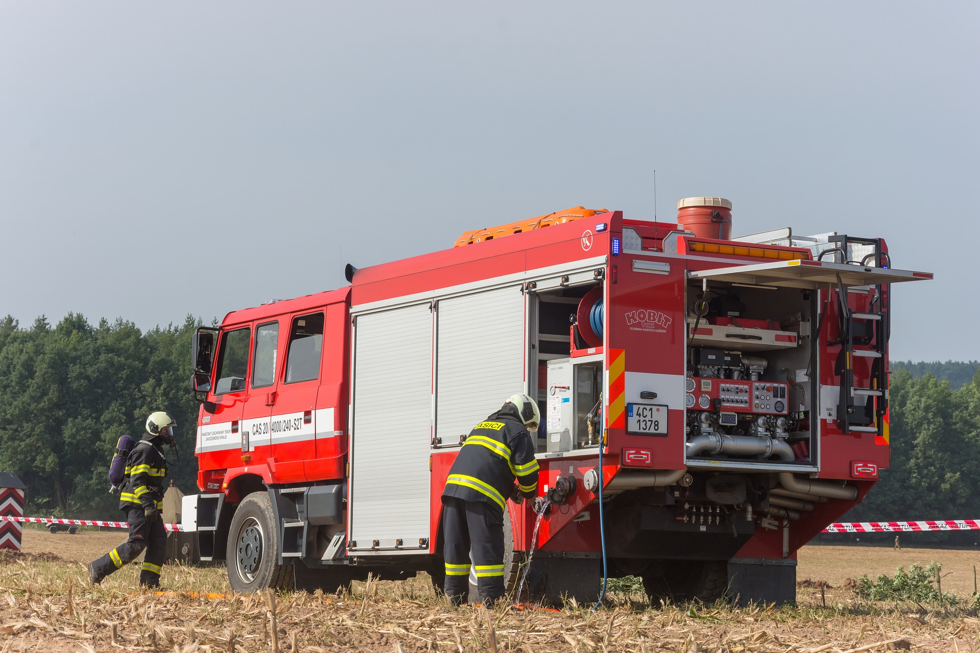 Explozie de proporții la o fabrică de amidon din Medgidia. Pompierii au intervenit de urgență!