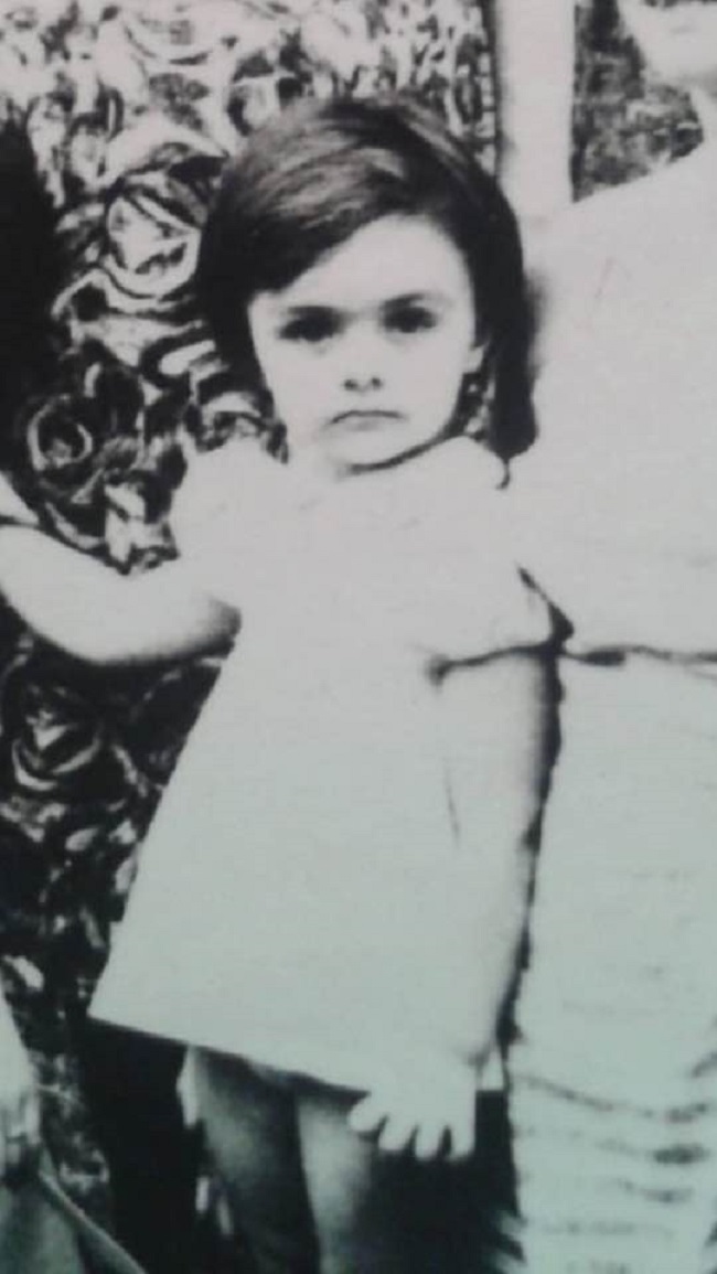 N-o să-ți vină să crezi! Cum arăta Carmen Tănase în copilărie. Imaginile cu actrița te vor lăsa cu gura căscată. FOTO