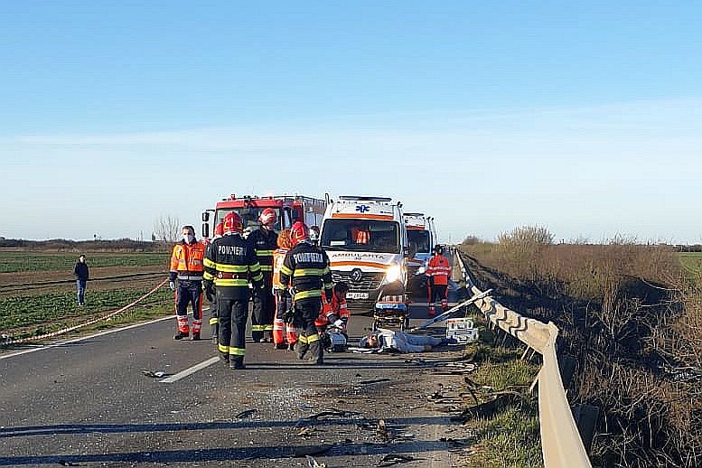 Accident tragic în Timiș! O șoferiță vitezomană a ucis trei persoane, printre care și un copil de numai un an