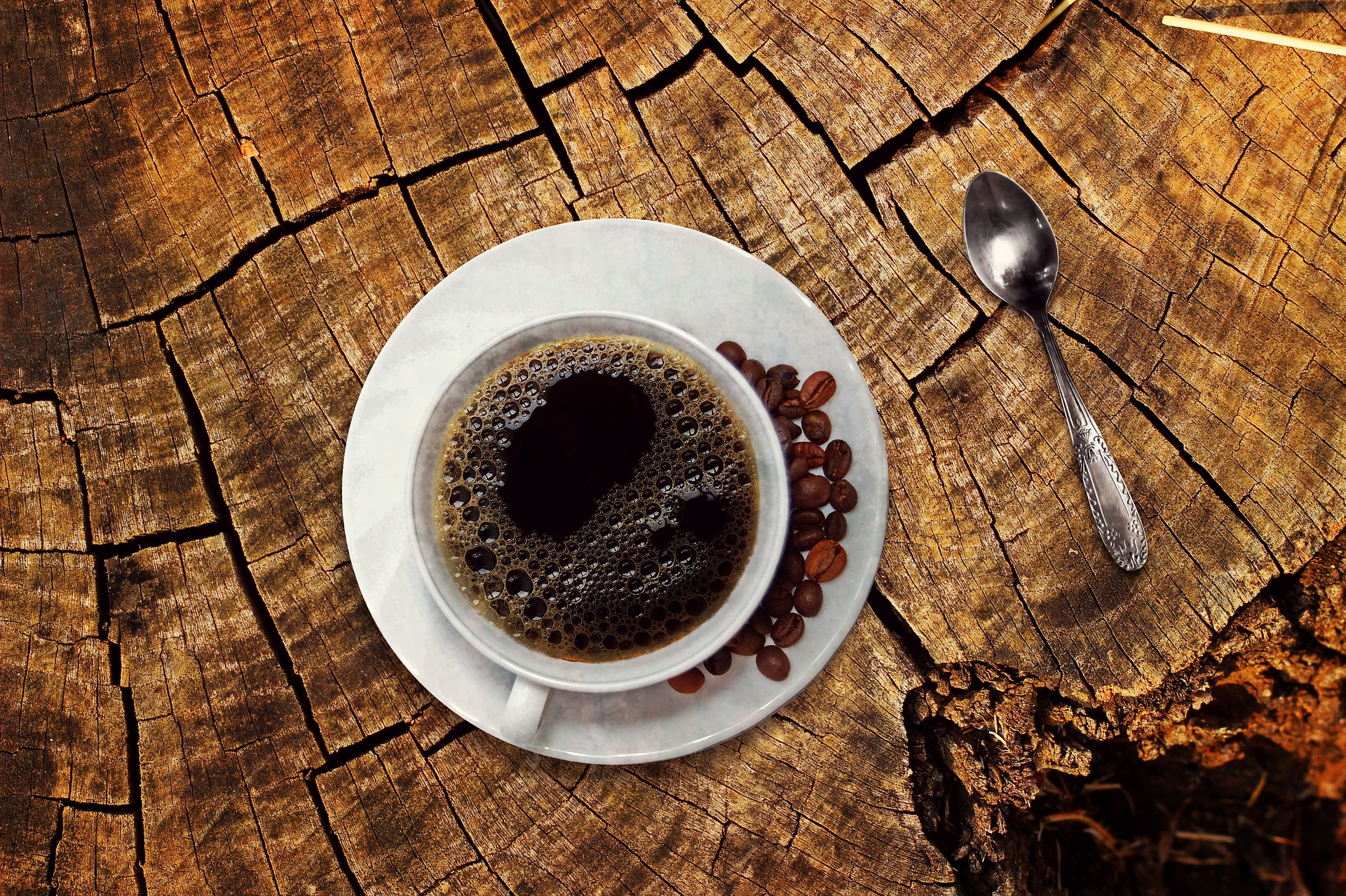 Ce se poate întâmpla dacă îți bei cafeaua înainte de micul dejun. Nu o să mai vrei să faci asta