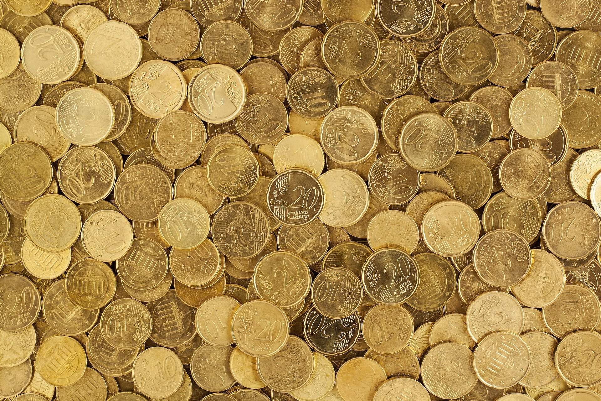 Curs valutar, marți, 5 aprilie. Ce valoare are azi 1 euro