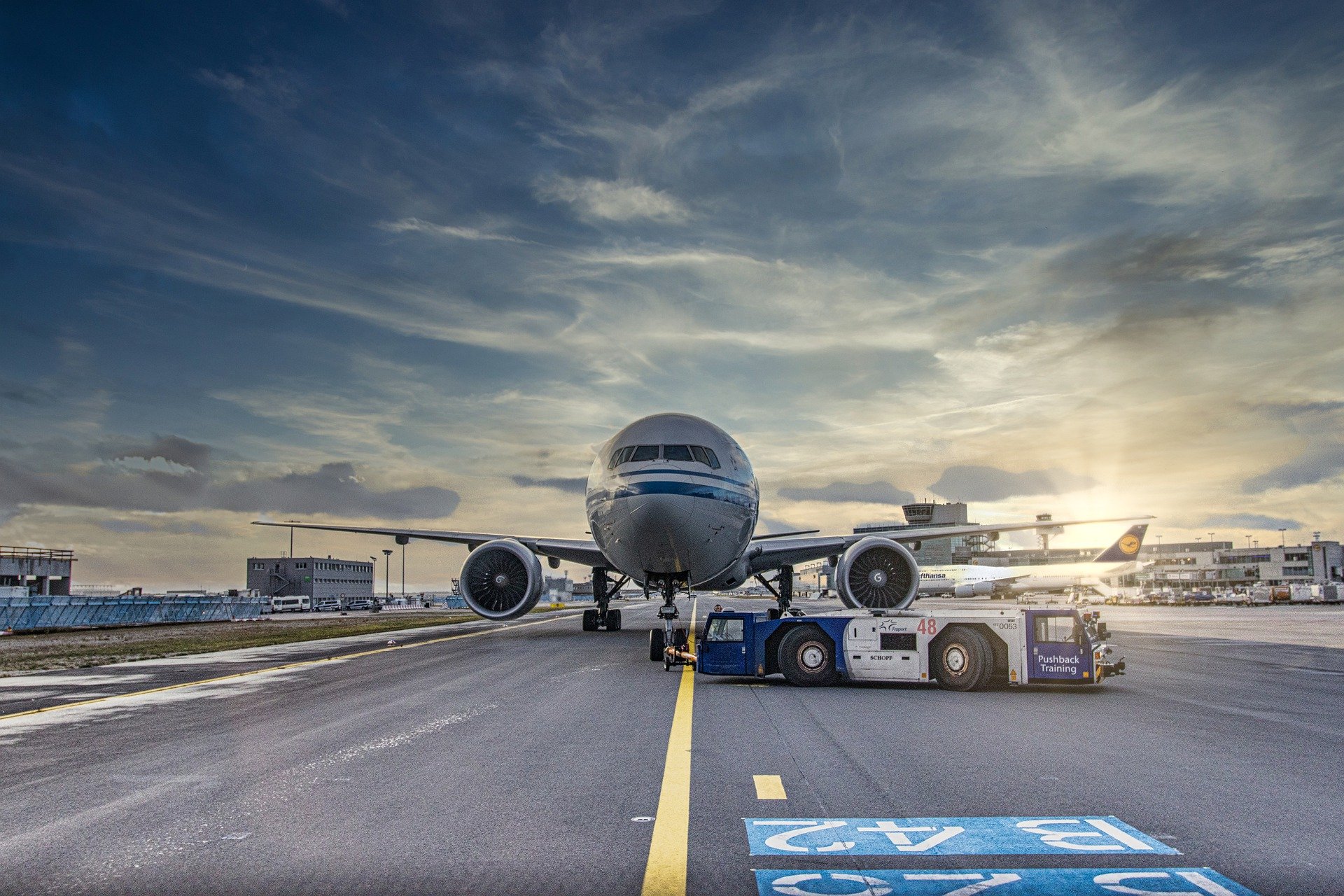 Criză fără precedent în industria aeriană. Mai multe zboruri din Europa, anulate sau întârziate
