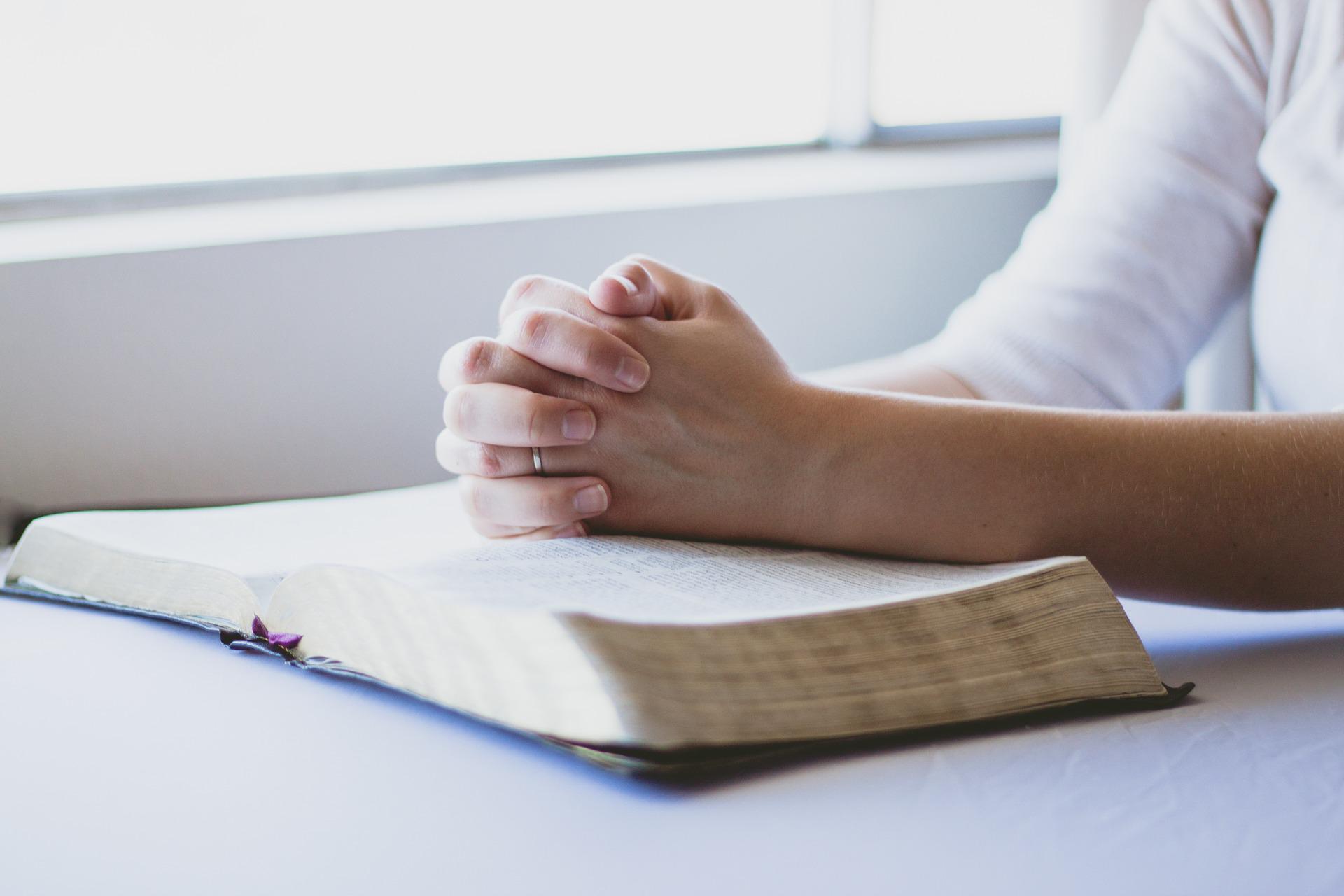 Cum poți să-ți cureți sufletul de păcate și greutăți, înainte de Paște. Lucrurile de care trebuie să ții cont neapărat