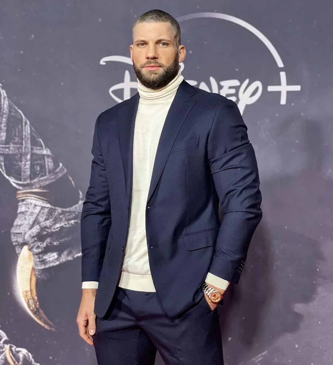 Cine este Florian Munteanu. Tânărul a jucat alături de nume mari de la Hollywood