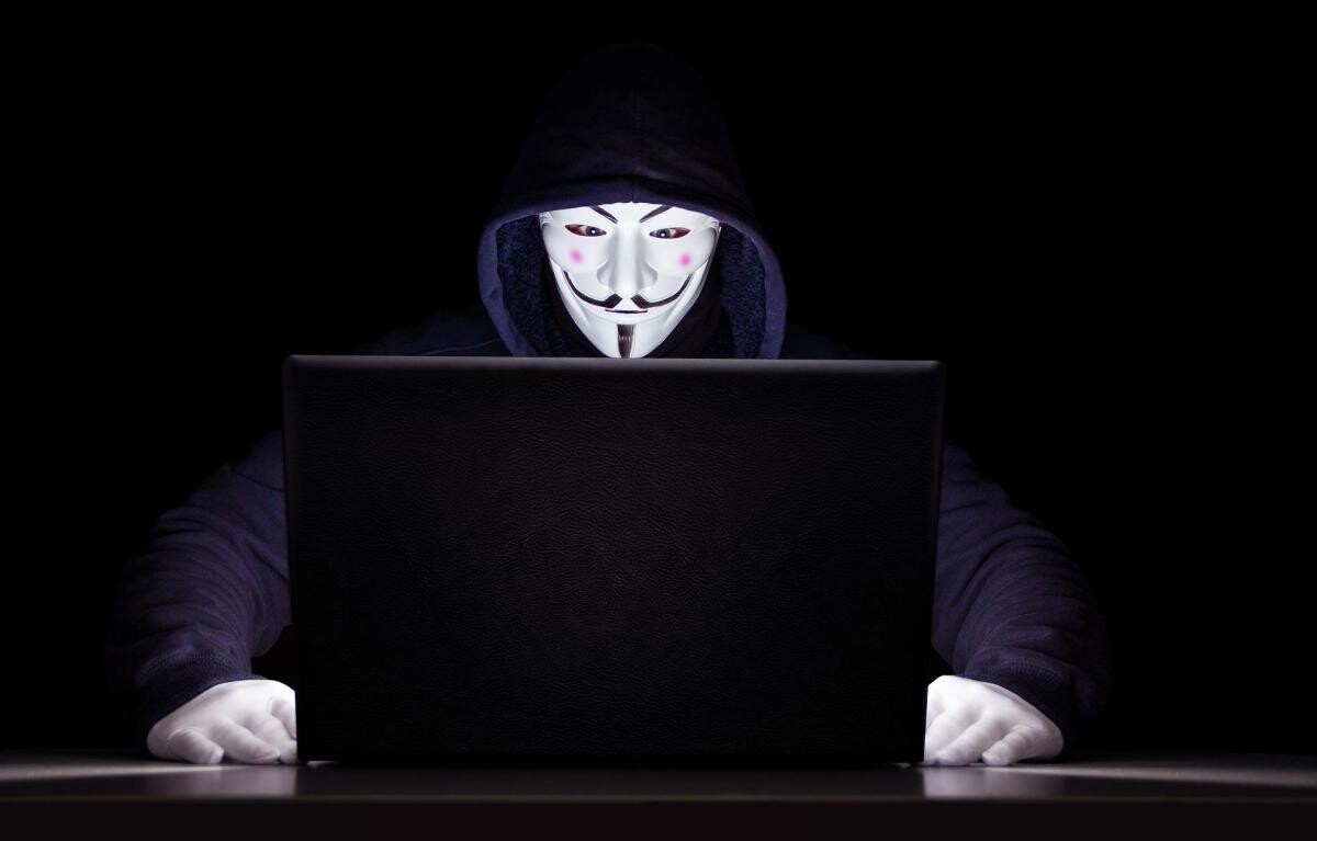 Infractorii cibernetici își caută, din nou, victime! Aveți mare grijă la acest mesaj. Avertismentul Poliției Române