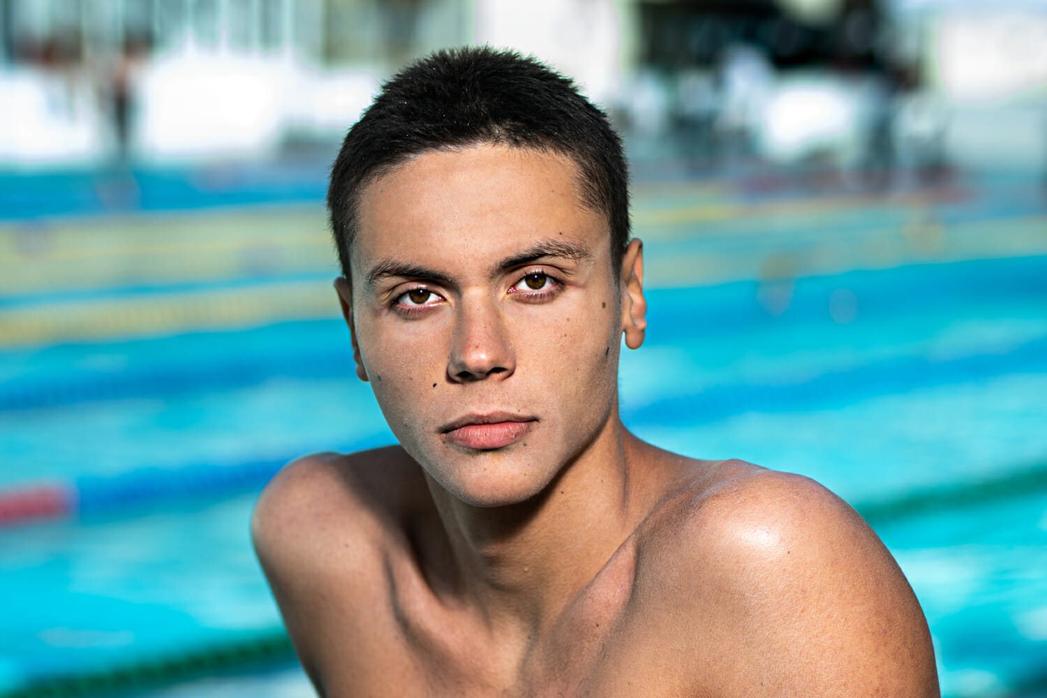România are încă un campion! David Popovici a devenit primul campion mondial la natație din istorie