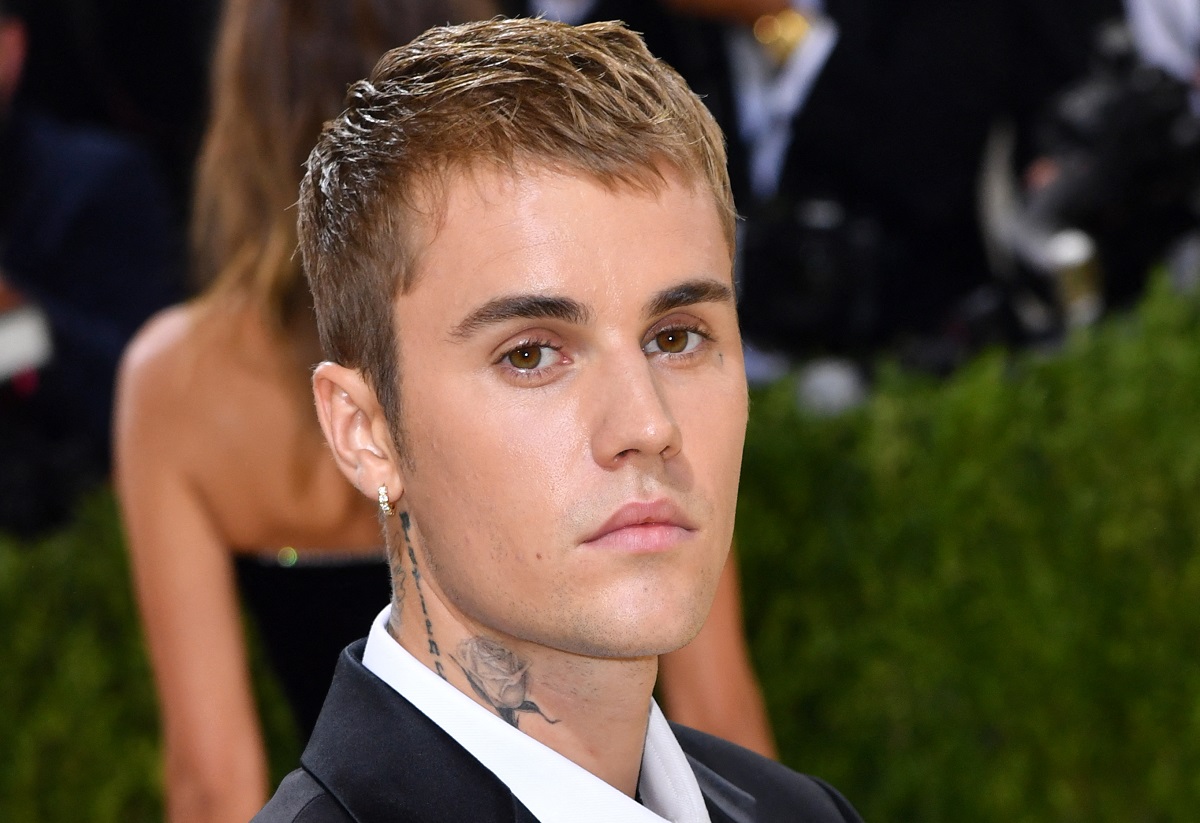 În spatele aparițiilor perfecte se ascunde o boală contagioasă. Justin Bieber a fost nevoit să își anuleze turneul din cauza problemelor de sănătate