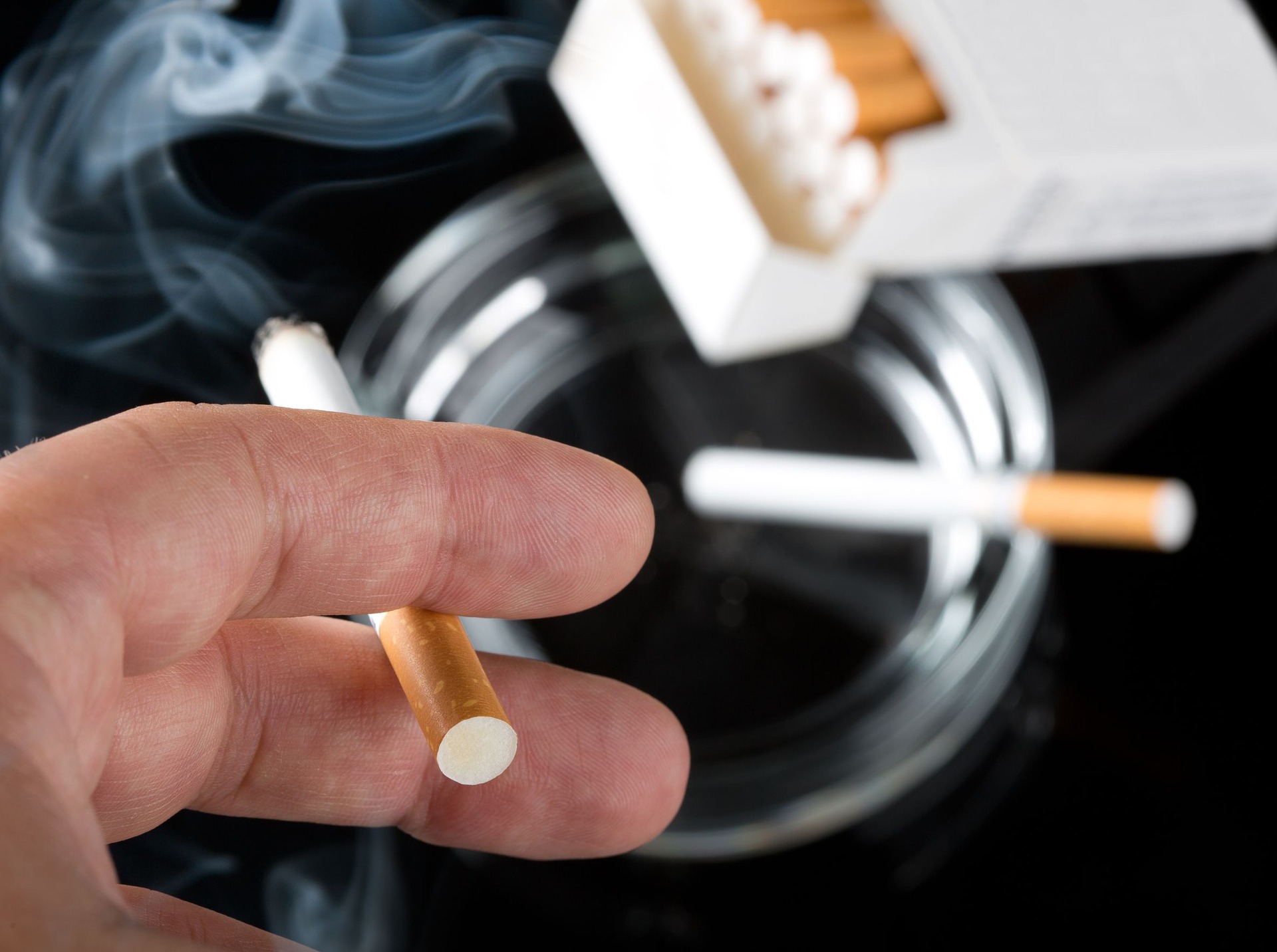 Când renunțați la nicotină, este posibil să aveți simptome neplăcute, cum ar fi sevrajul