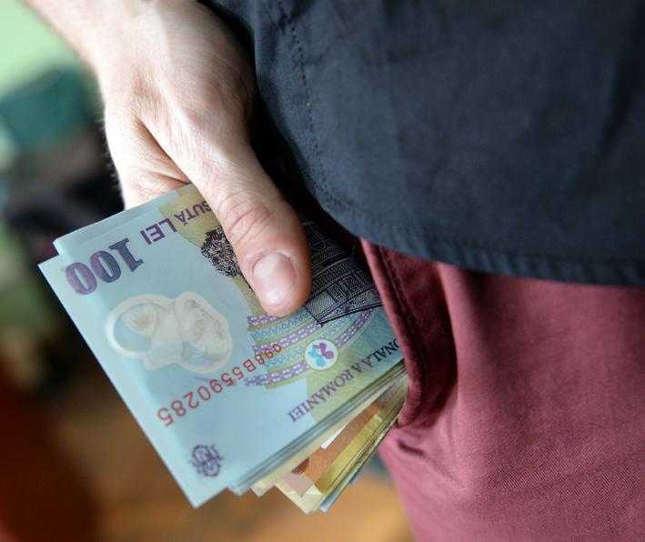 Vestea zilei pentru toți românii! Ne vor intra mai mulți bani în buzunar. Ce se întâmplă cu salariile