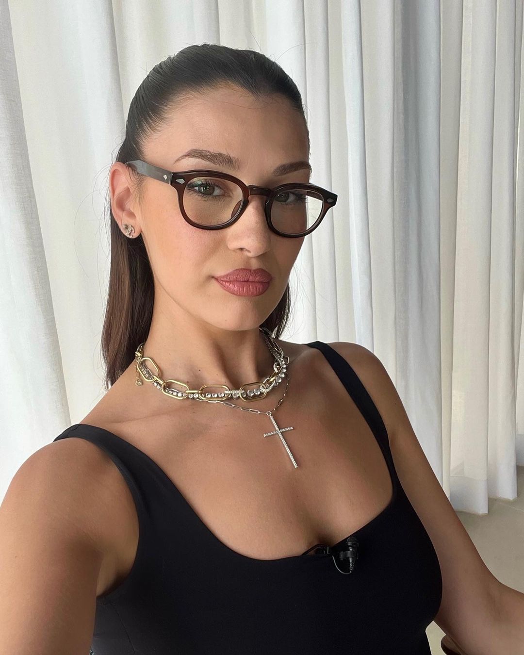 Alina Eremia, pusă la zid din cauza declarațiilor despre kilogramele în plus. Artista este acuzată că instingă la bulimie