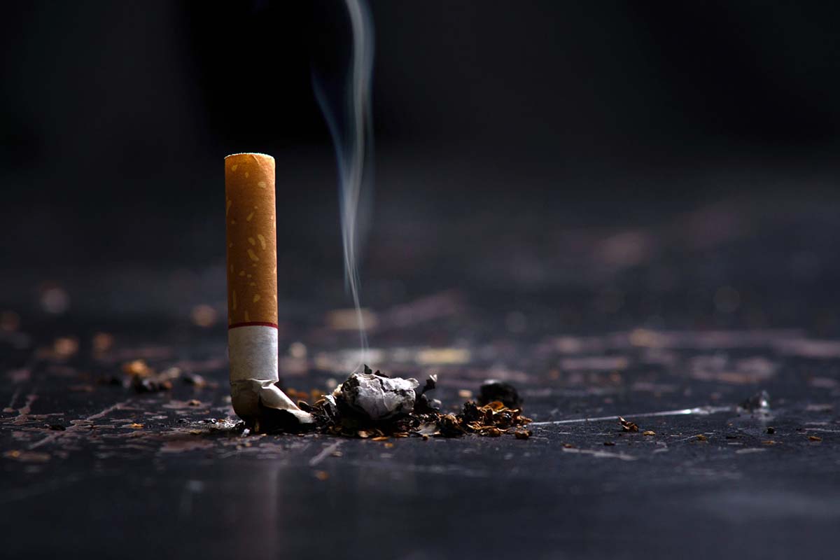 Lovitură totală pentru fumătorii din România! Cresc prețurile la toate produsele cu sau fără nicotină