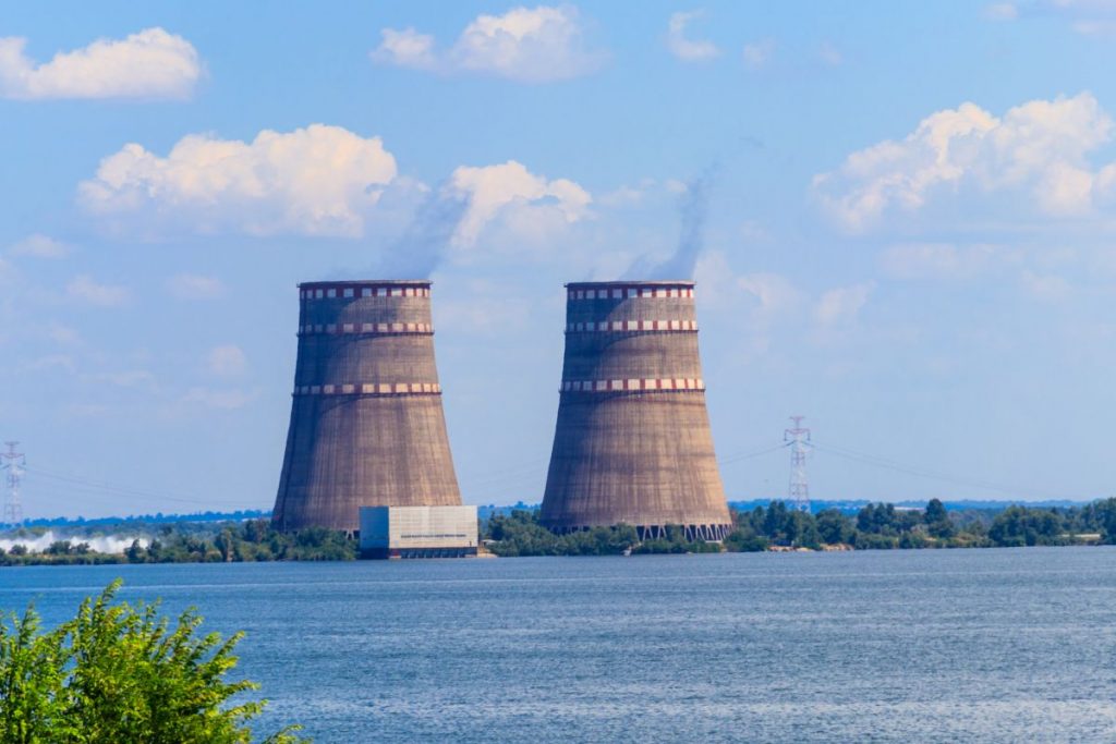 Europa, la un pas de o catastrofă nucleară! Rușii au atacat centrala din Zaporojie: Cât de mare este pericolul pentru România