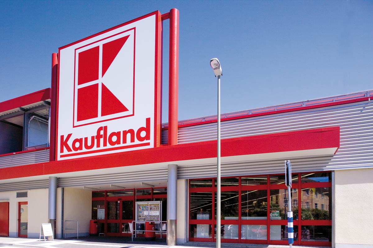 Anunț de interes pentru clienții Kaufland! Cum poți primi bani dacă duci anumite obiecte în supermarket