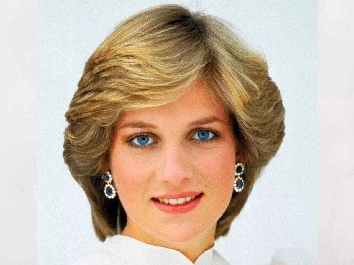 Cele 10 situații în care Prințesa Diana a sfidat coroana. Niciodată nu i-a păsat de protocolul regal! VIDEO