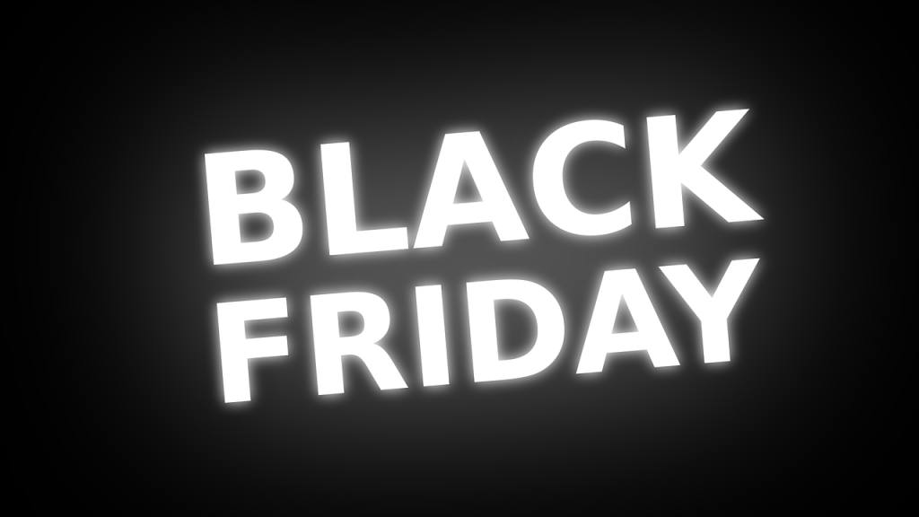 Românii nu mai au bani să profite de reducerile de Black Friday. Bugetul oamenilor este limitat