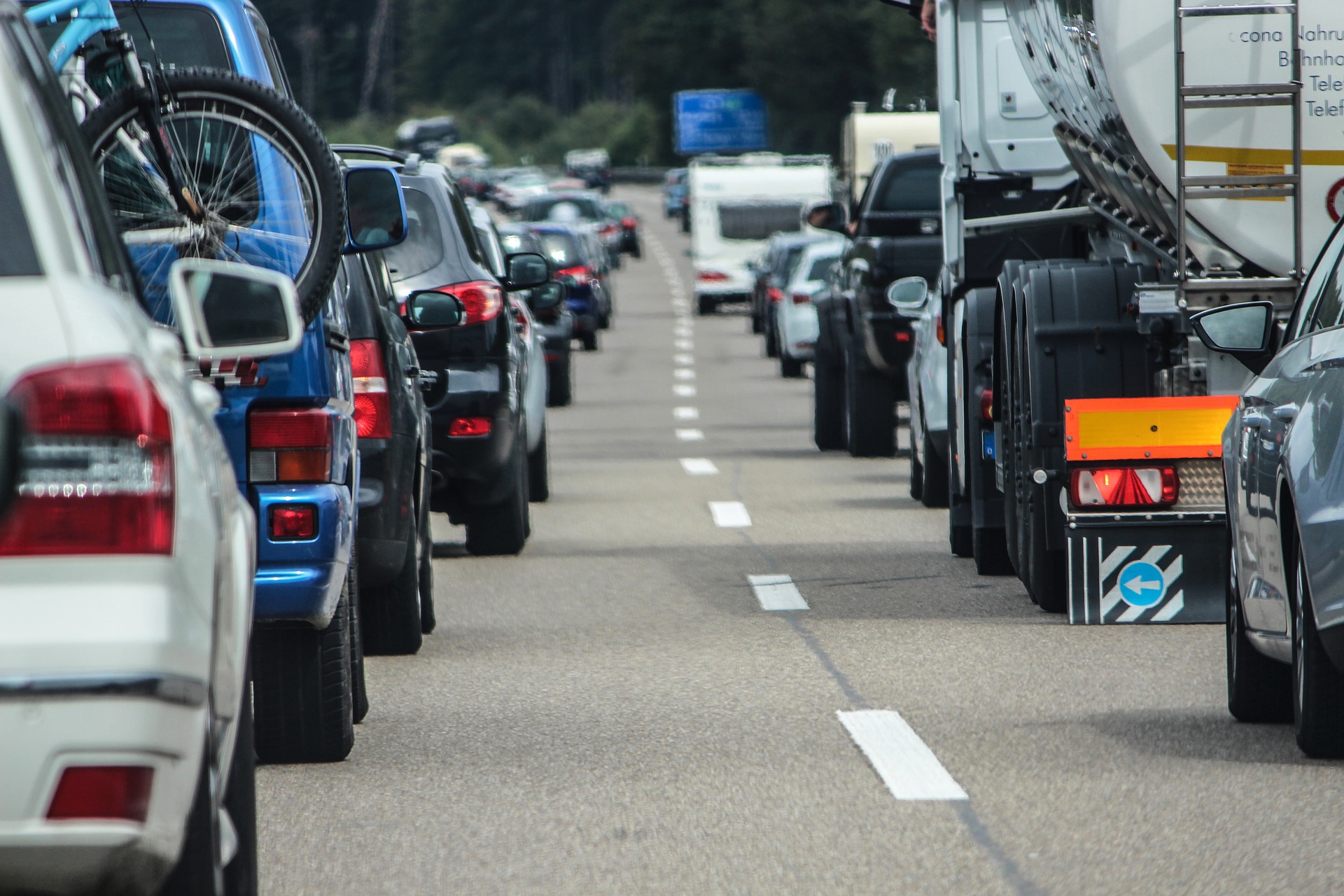 Amenzi uriașe pentru șoferii din România! Se pregătesc noi reguli pe șoselele din țară
