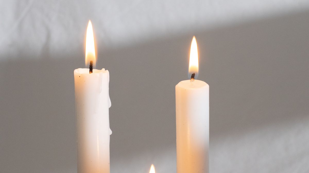 Intrarea Maicii Domnului în Biserică | Tradiții și obiceiuri importante: De ce se aprind lumânări albe în această zi