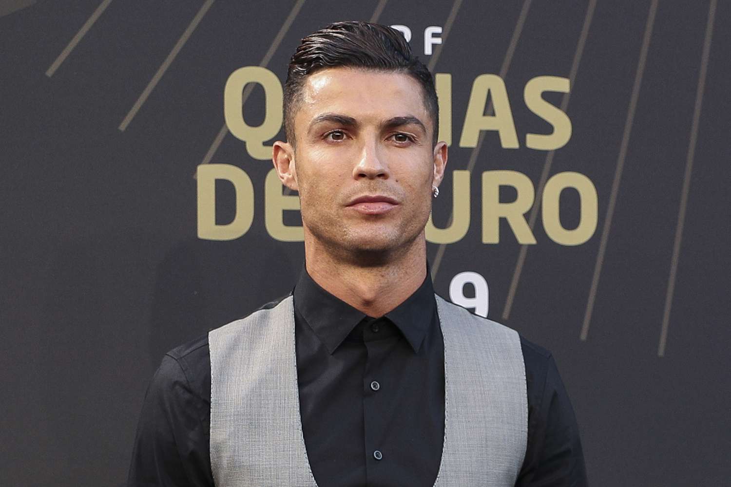 Cristiano Ronaldo s-a întâlnit cu persoana care creează cele mai scumpe ceasuri din lume. Cât valorează cadoul primit de starul de la Al Nassr
