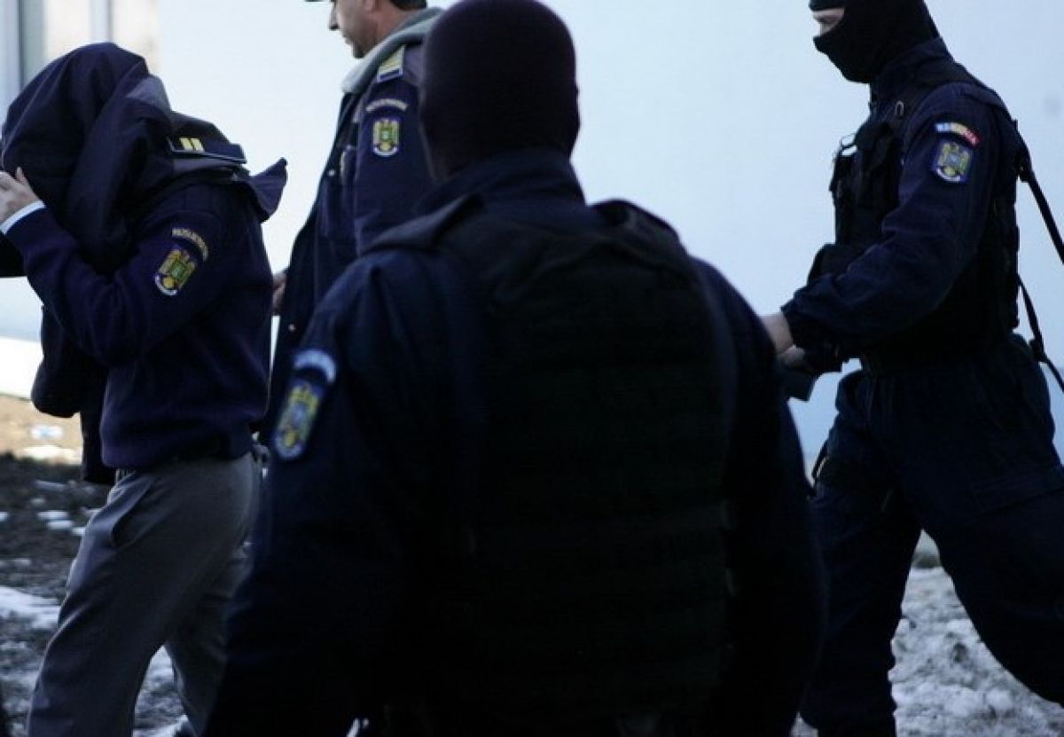 Corupție la nivel înalt în vămile din România! 23 de polițiști de frontieră și vameși, acuzați de luare de mită