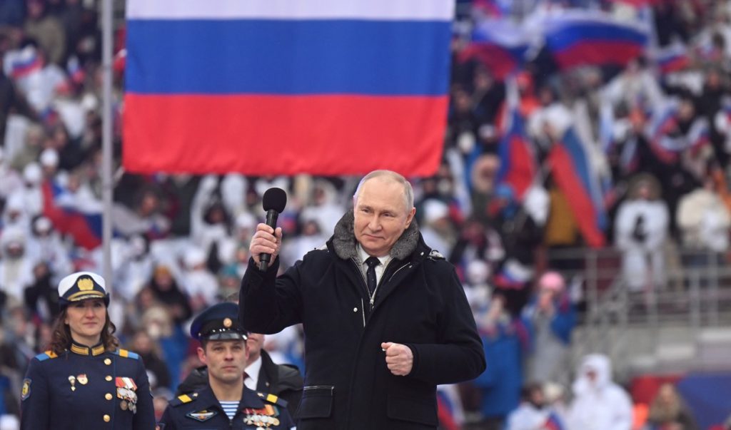 Vladimir Putin va face o vizită în Ucraina în cursul săptămânii acesteia, conform surselor de la Moscova. Este de așteptat ca liderul de la Kremlin să viziteze frontul din Ucraina, însă nu se știe cu exactitate ce regiune va vizita.  