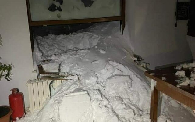 Salvamontiștii, copleșiți din cauza avalanșelor din România! Nu fac față apelurilor de urgență