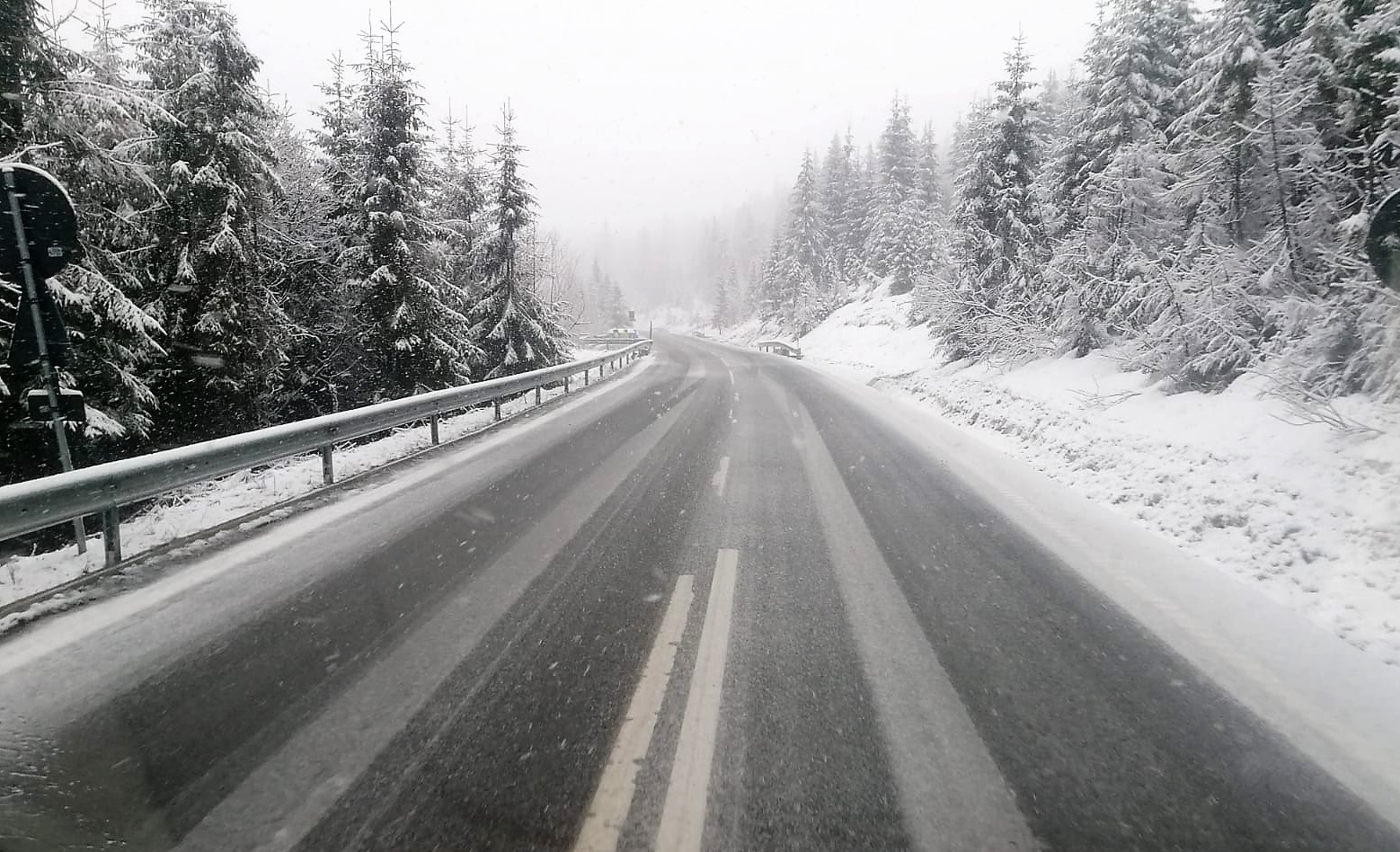 Vine iarna în România! Un ciclon va aduce ninsori și ger la noi în țară. Anunțul specialiștilor meteo
