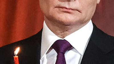 Vladimir Putin a participat la slujba de Paște cu o cicatrice uriașă pe gât. Ce semnificație are