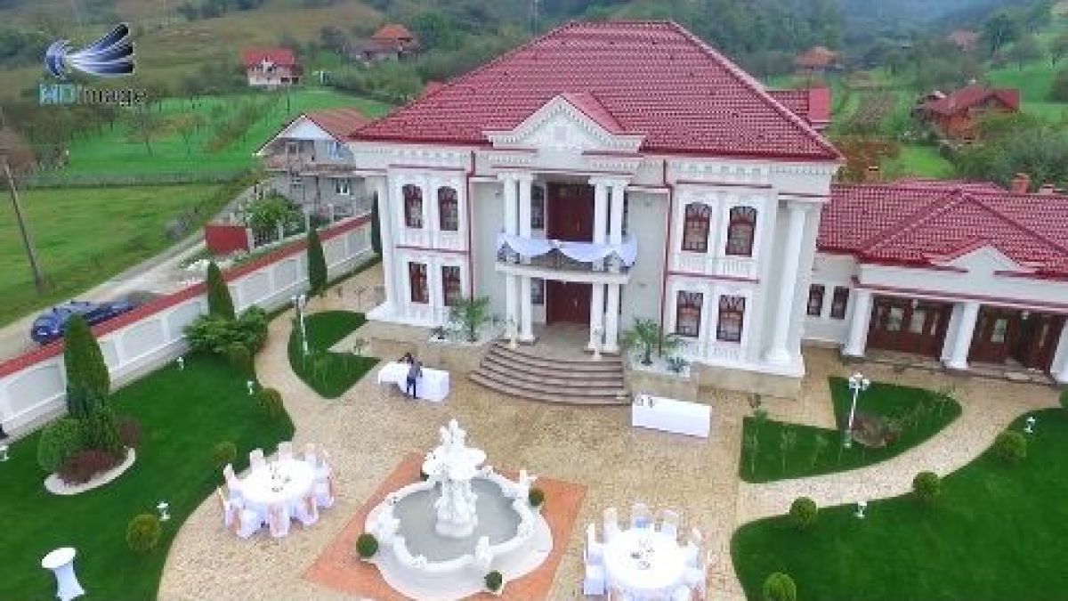 Nicolae Guță și-a scos casa la vânzare. Cât cere manelistul pe palatul de lux
